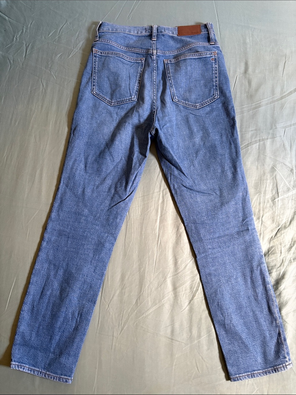 Madewell Straight-Leg Women's Jeans in Medium Blue Wash - Picture 6 of 7
